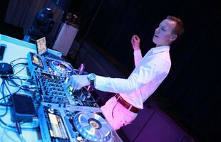 GrooveShow
