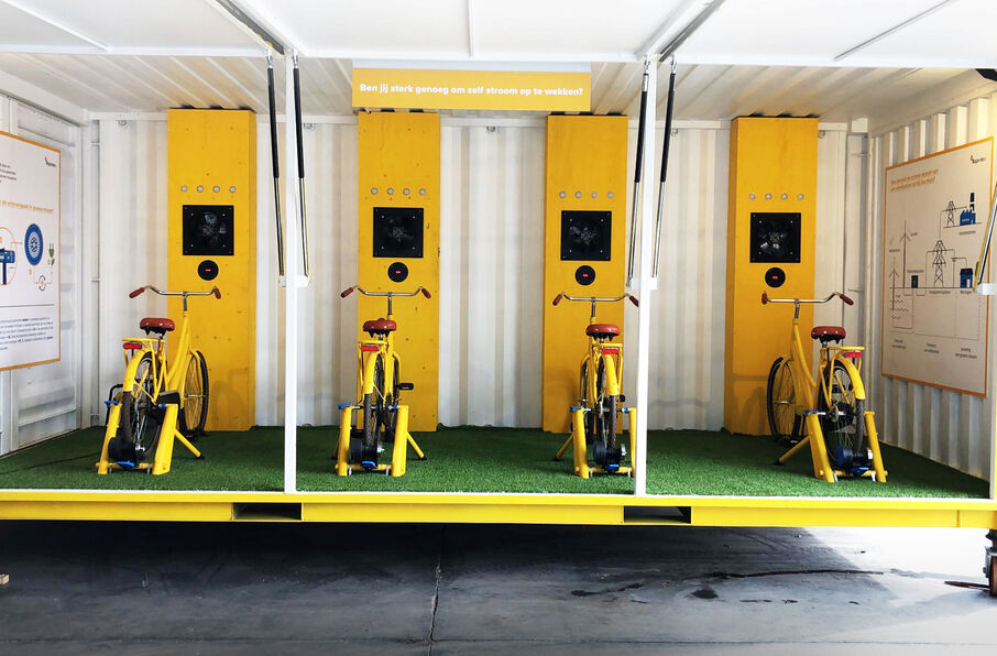 Plug n' Play Reviews. Quote. Booking.