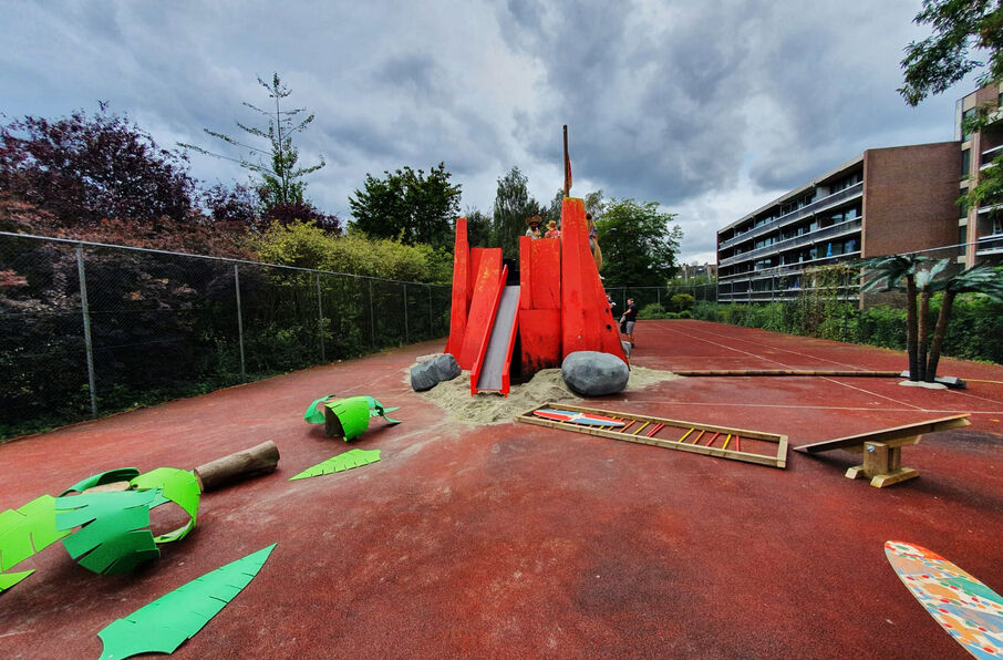 Plug n' Play Reviews. Quote. Booking.