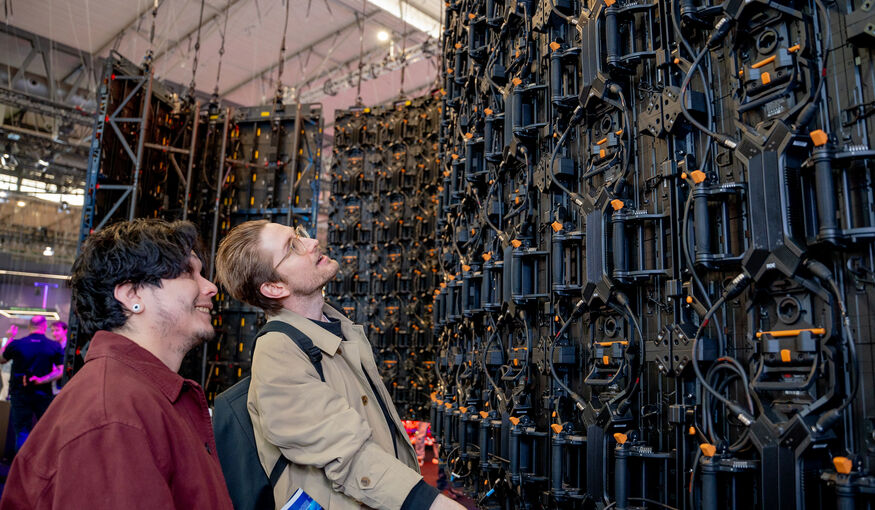 ISE Tech Zone - Lighting and Staging 6.jpg