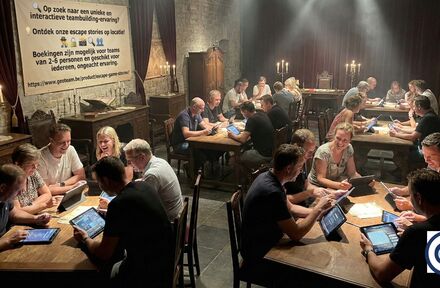 Verbinding creëren door beleving: Waarom Escape Game Stories de ideale indoor teambuilding zijn ?✨ - Foto 1