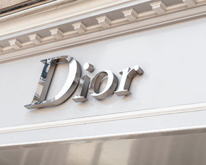 Making-Of: Impressive Decor of Dior Fashion Show