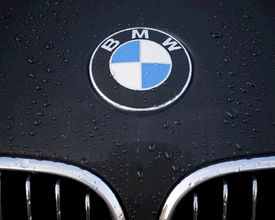 Top Executive BMW Faints on Stage