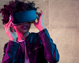 How to Use Virtual Reality to Engage More Your Attendees