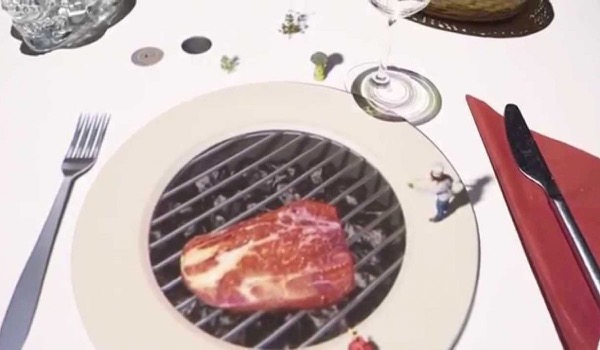 Brilliant video mapping on... the table Brilliant video mapping on... the table