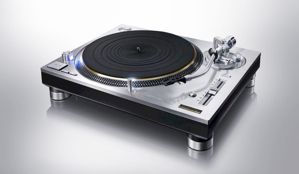 The Technics SL-1200 is back! The Technics SL-1200 is back!