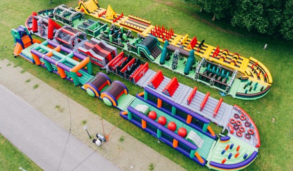 The Biggest Inflatable Obstacle Course in the World - Team Building The Biggest Inflatable Obstacle Course in the World - Team Building